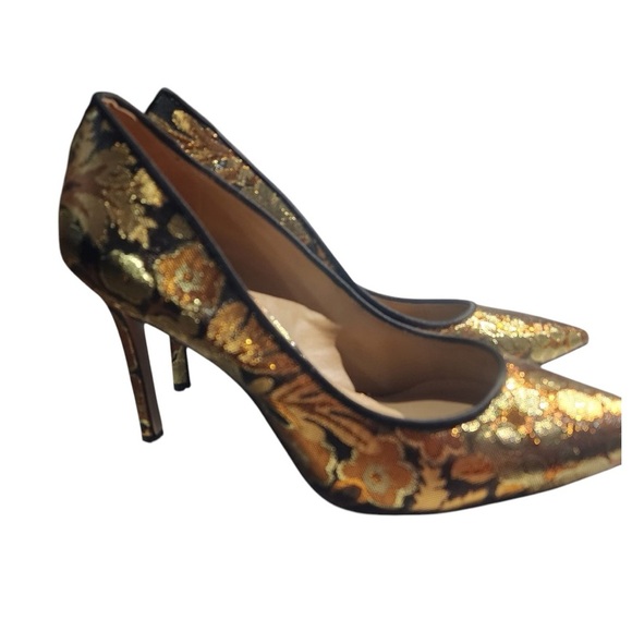 Elegant Gold and Black Women's Heels - Picture 1 of 8
